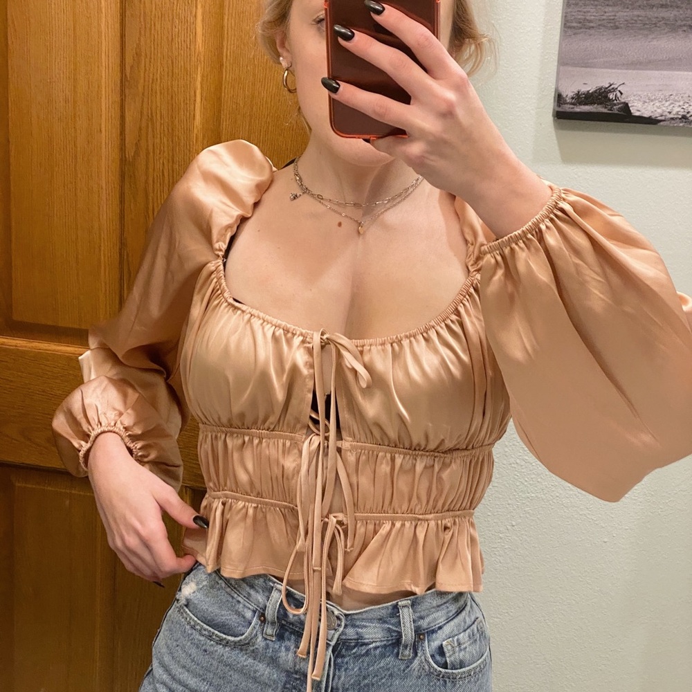 prettiest light pink blouse